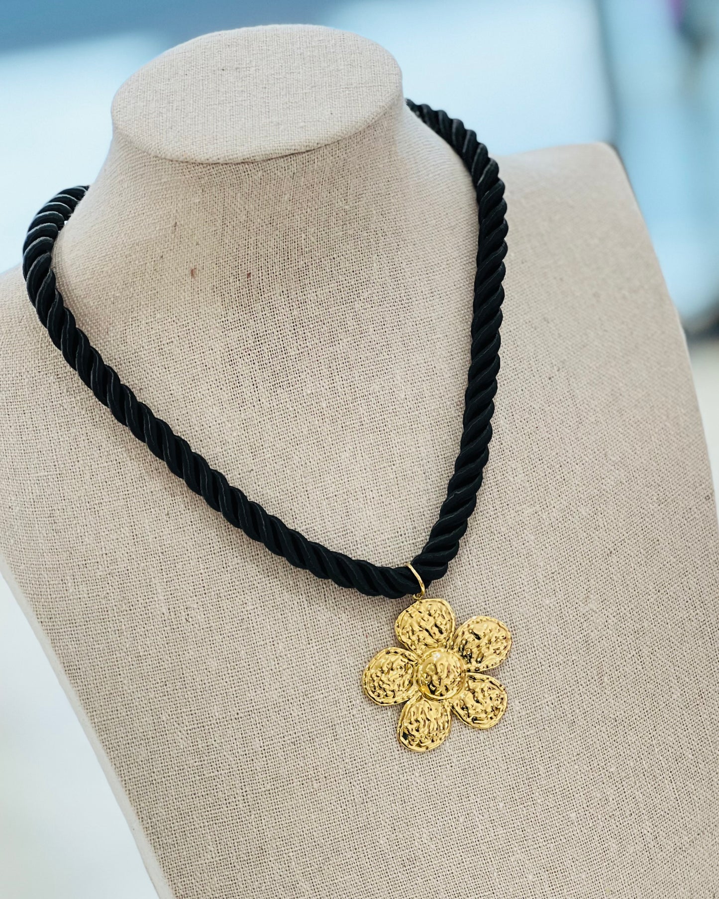 Collier Corde Fleur