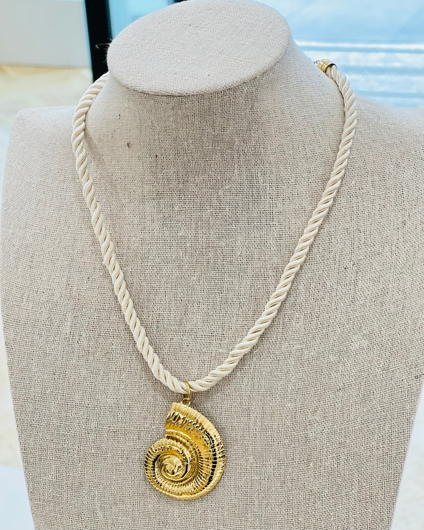 Collier Corde Coquillage