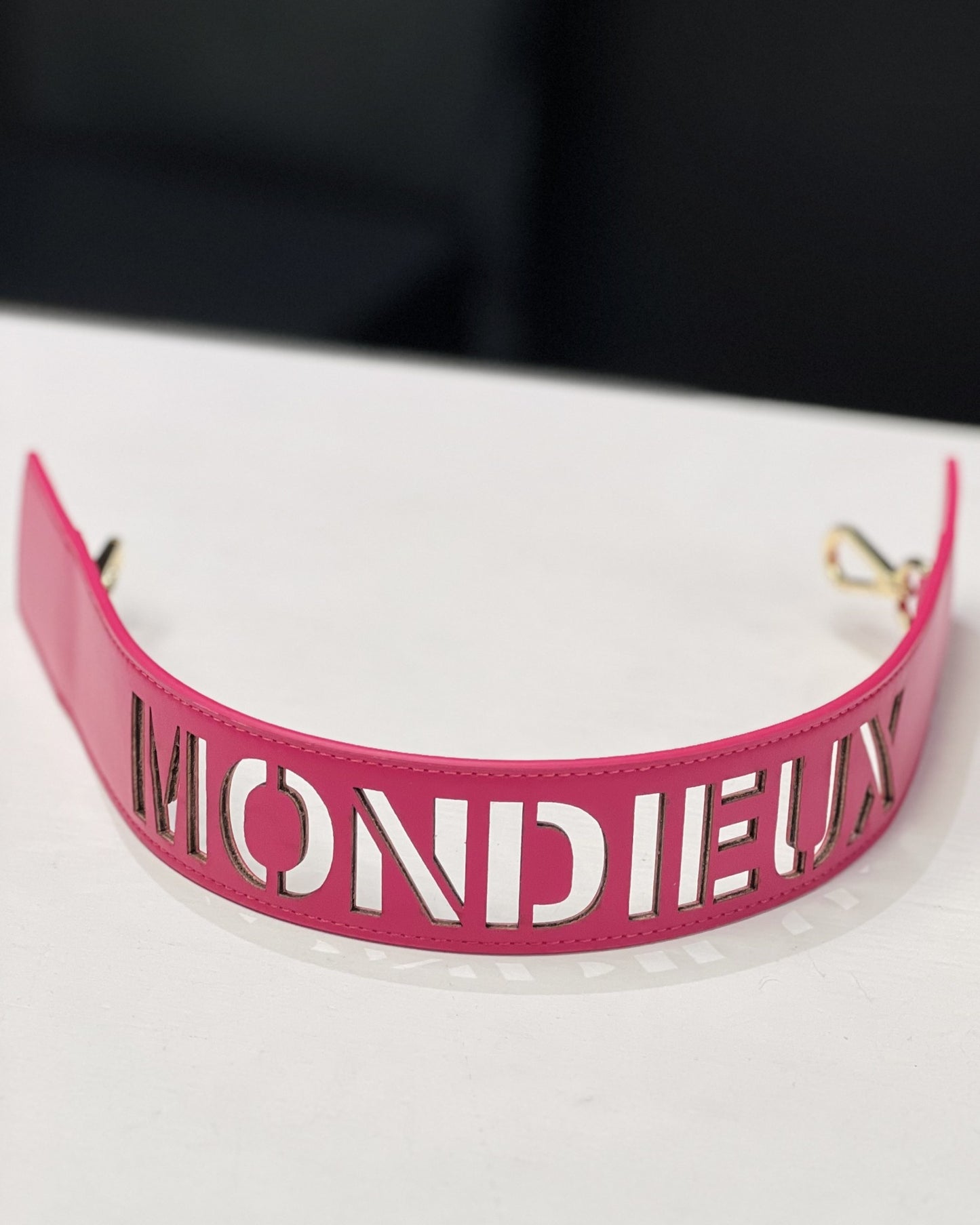 MM SCHOUDERBAND VIP