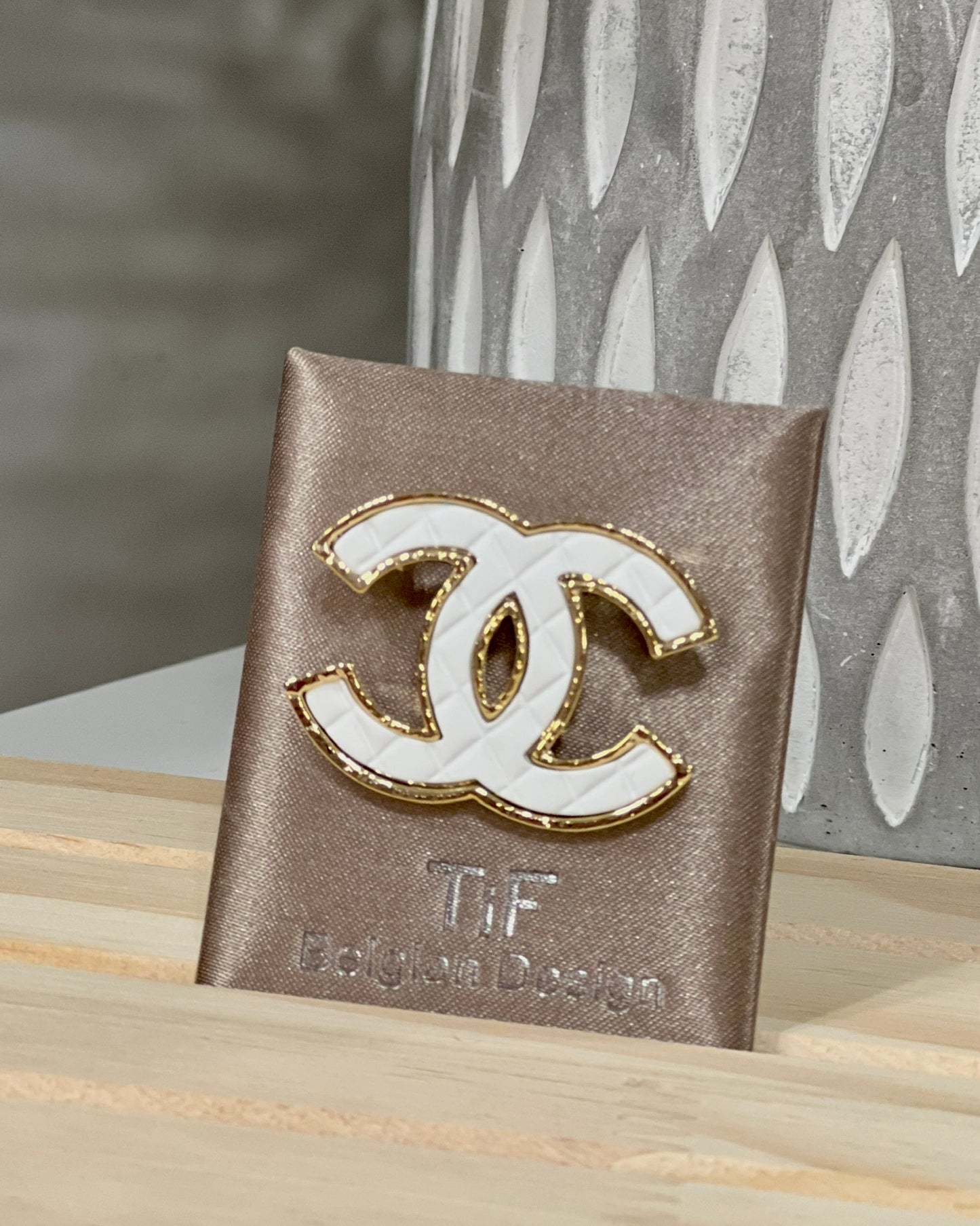 Broche Caro XL Blanc/Gold