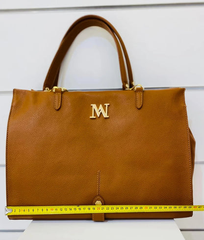 MM ANTOINETTE-TAS